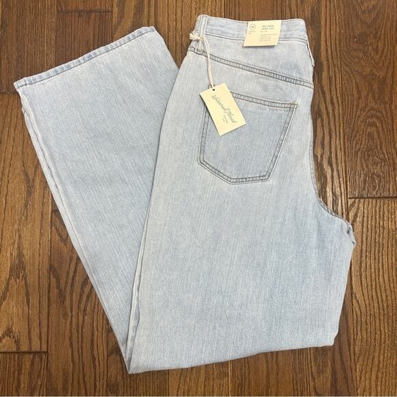 Universal Thread Women's High-Rise Wide Leg Jeans -  Light Wash 10/30 Regular - Picture 4 of 12